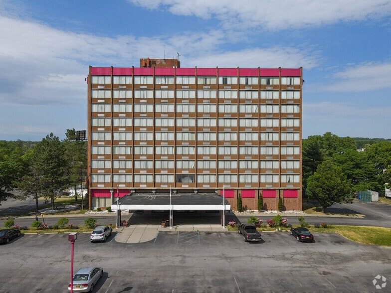 Primary Photo Of 3 Watervliet Avenue Ext, Albany Hotel For Sale