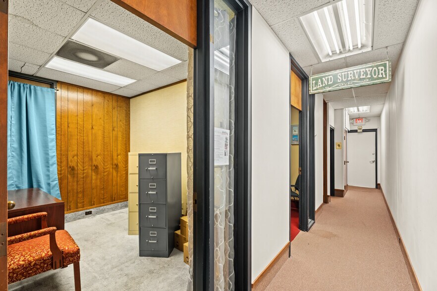 More Photos Of 1212 S Air Depot Blvd, Oklahoma City Office For Sale
