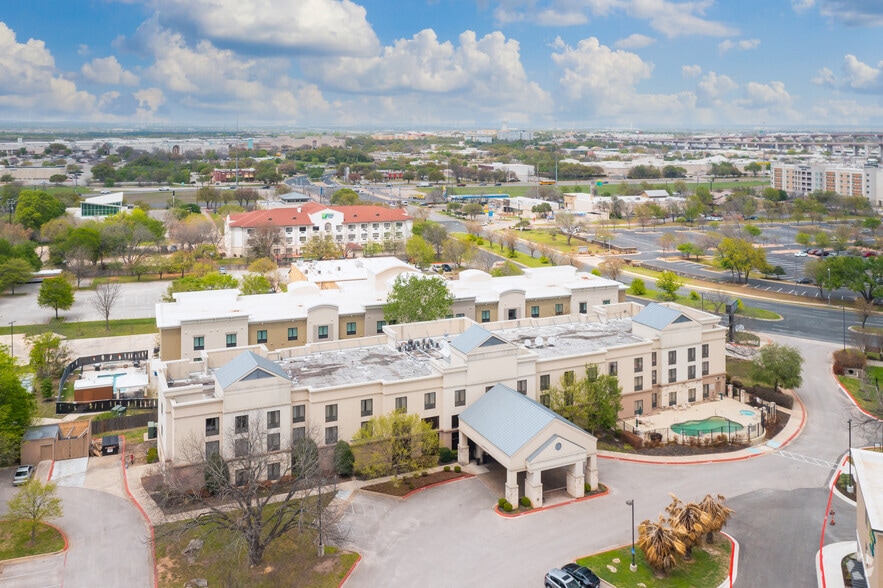 More Photos Of 10811 Pecan Park Blvd, Austin Hotel For Sale