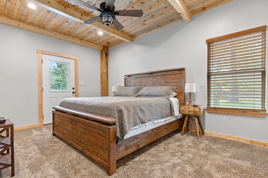 More Photos Of 7415 N State Line Rd, Karnack Trailer Camper Park For Sale