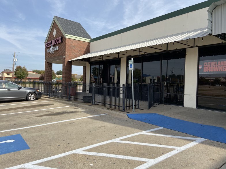 More Photos Of 18110 Midway Rd, Dallas Unknown For Lease