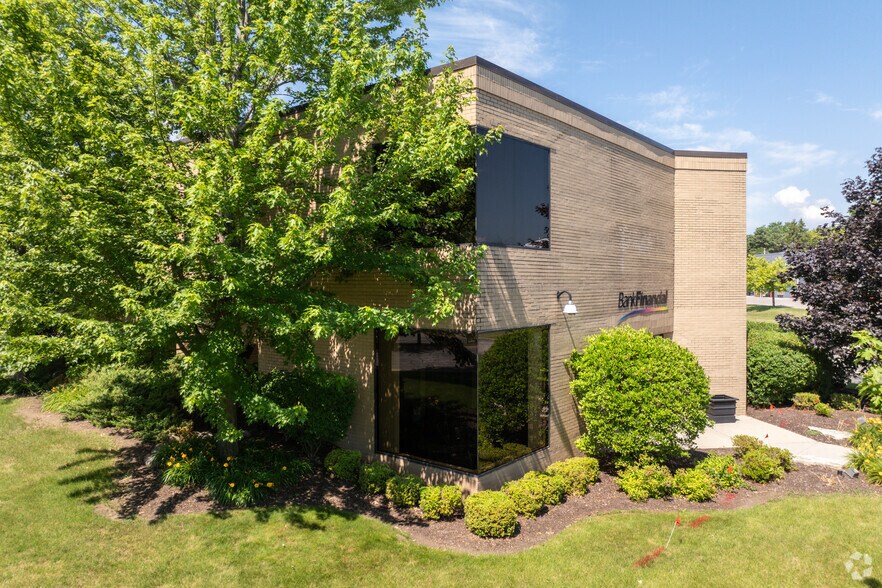 Primary Photo Of 1123 S Milwaukee Ave, Libertyville Bank For Sale