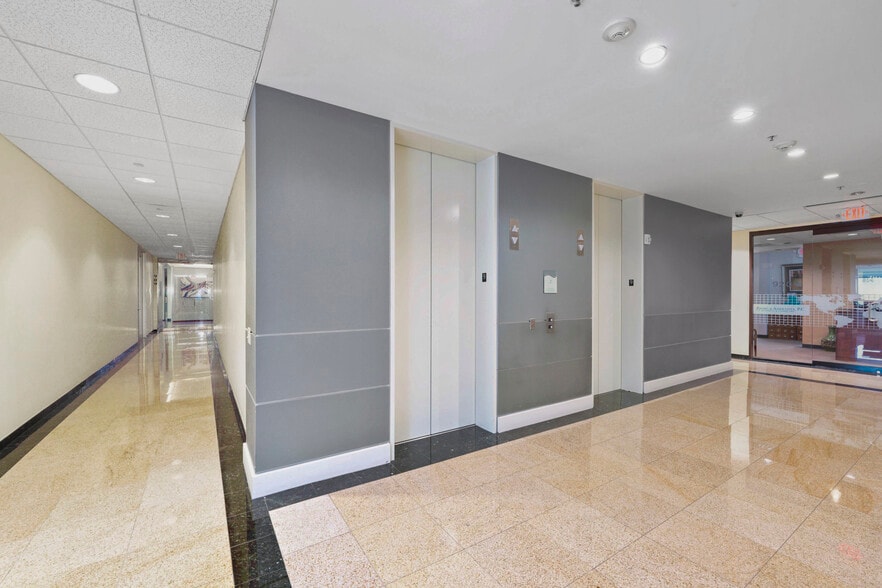 More Photos Of 9999 Bellaire Blvd, Houston Medical For Lease