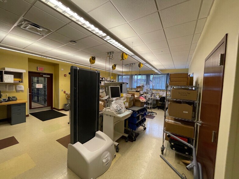 More Photos Of 1020 Madison Ave, Pittsburgh Medical For Sale