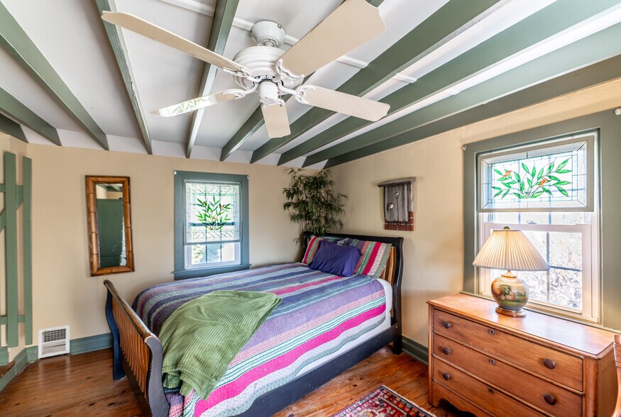 More Photos Of 547 Baltimore Pike, Glen Mills Office For Sale