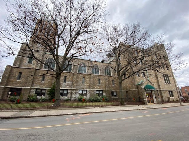 More Photos Of 288 Walnut St, Newton Office For Lease