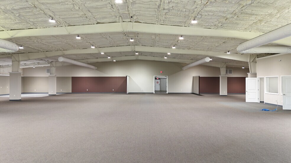 More Photos Of 1205 W Parker St, Baxley Freestanding For Lease