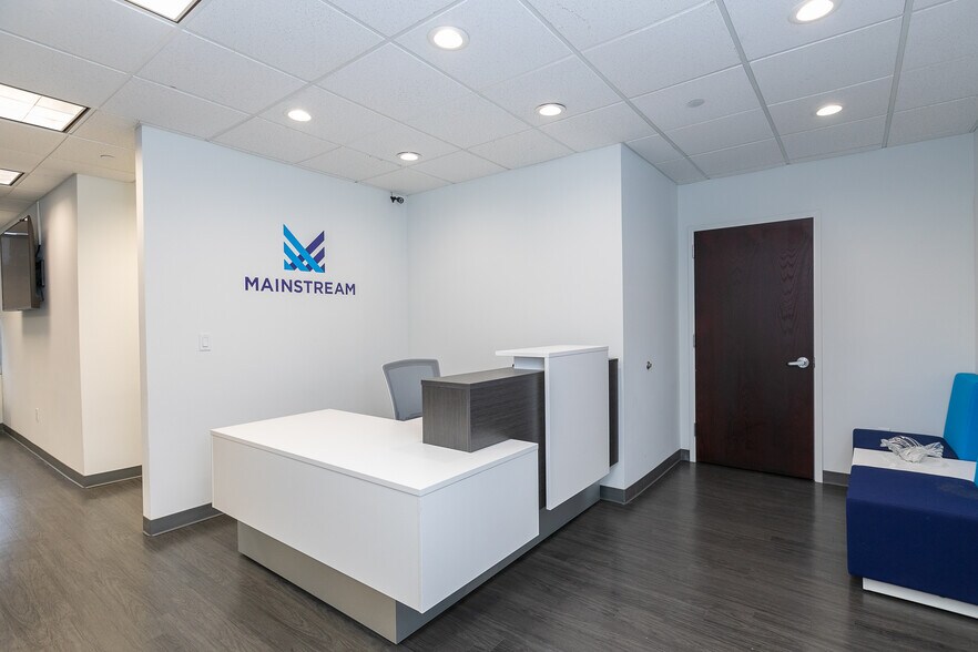 More Photos Of 4175 Veterans Memorial Hwy, Ronkonkoma Office Residential For Lease