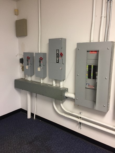 More Photos Of 3116-3160 S Hamilton Rd, Columbus Storefront Retail Office For Lease