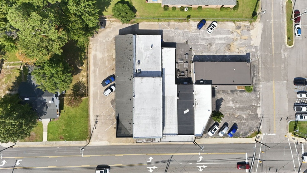 More Photos Of 30 S McKinley St, Coats Sports And Entertainment For Sale
