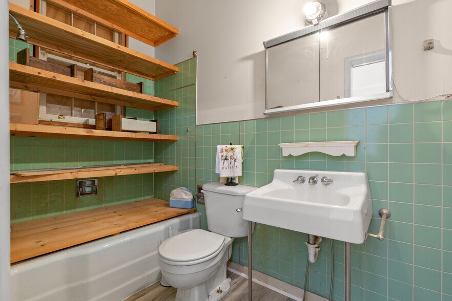 More Photos Of 104 W Broad St, Wedowee Medical For Sale