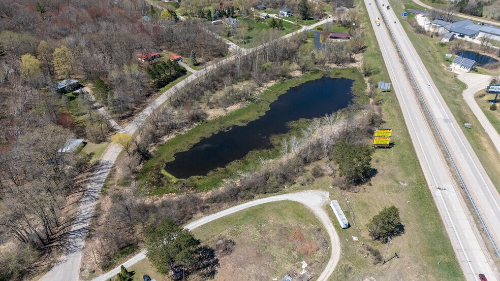 More Photos Of E3440 S Appletree Ln, Waupaca Office For Sale