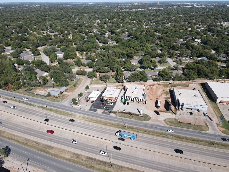 More Photos Of 2303 S Danville Dr, Abilene Office For Lease