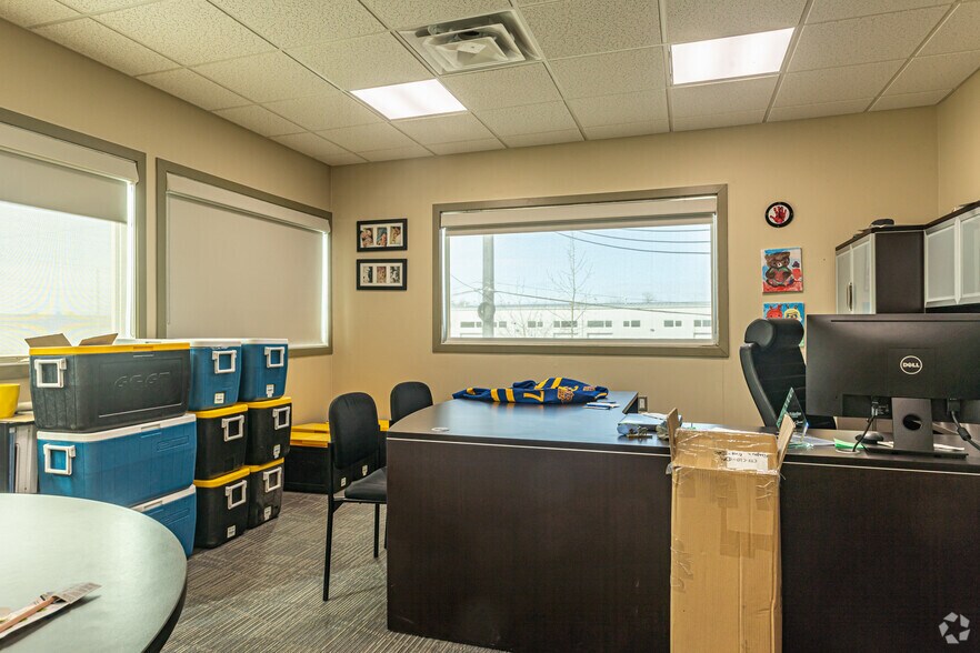 More Photos Of 15712 112 Ave, Edmonton Office For Lease