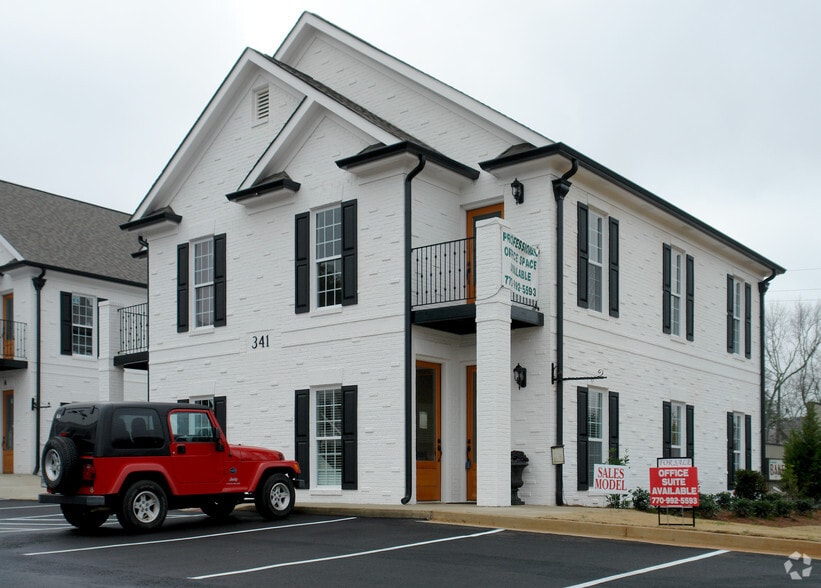 More Photos Of 341 Dahlonega St, Cumming Office Residential For Lease
