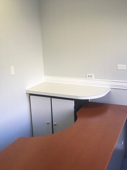More Photos Of 9471 Baymeadows Rd, Jacksonville Medical For Lease