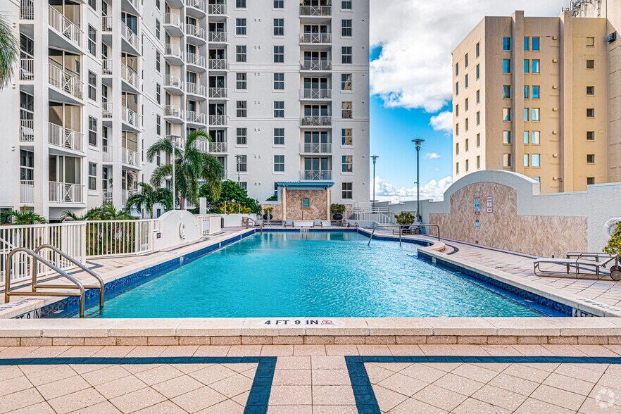 More Photos Of 212 S Olive Ave, West Palm Beach Apartments For Sale