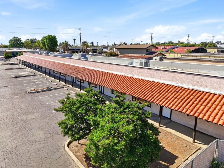 More Photos Of 724 N Ben Maddox Way, Visalia Office For Lease
