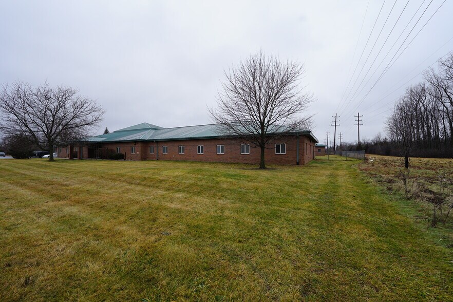More Photos Of 1835 Treanor St, Saginaw Rehabilitation Center For Sale