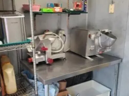 More Photos Of 1861 Youngstown Rd SE, Warren Restaurant For Sale