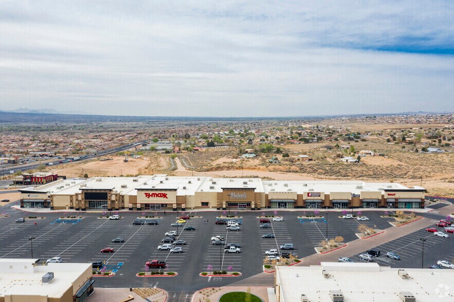 More Photos Of 7820 Enchanted Hills NE, Bernalillo Unknown For Lease