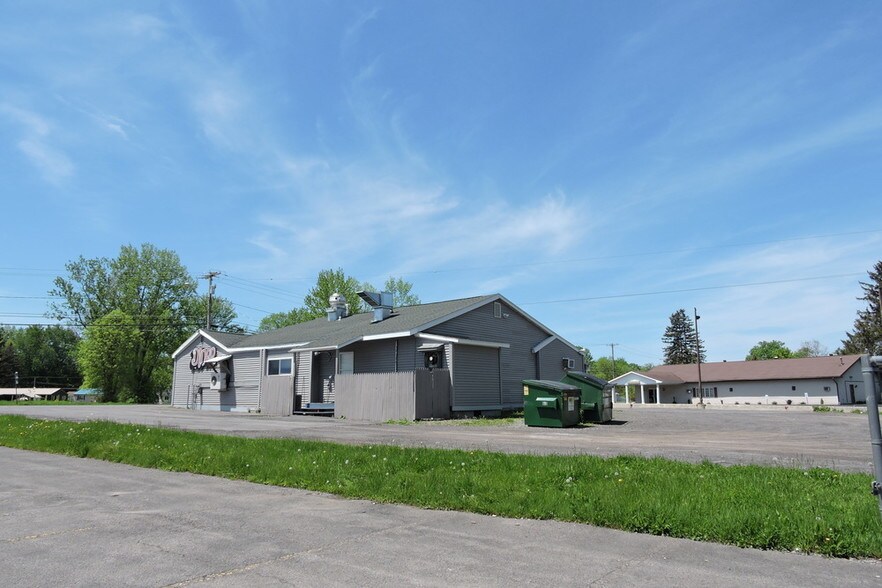 More Photos Of 7991 Route 31, Bridgeport Restaurant For Sale