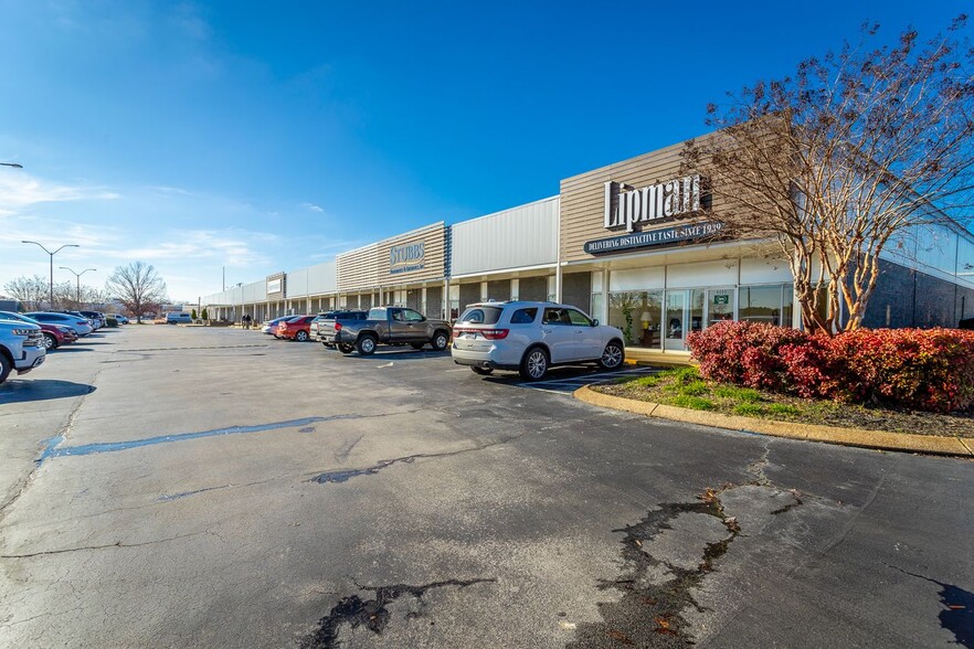 More Photos Of 5715 Uptain Rd, Chattanooga Light Distribution For Lease