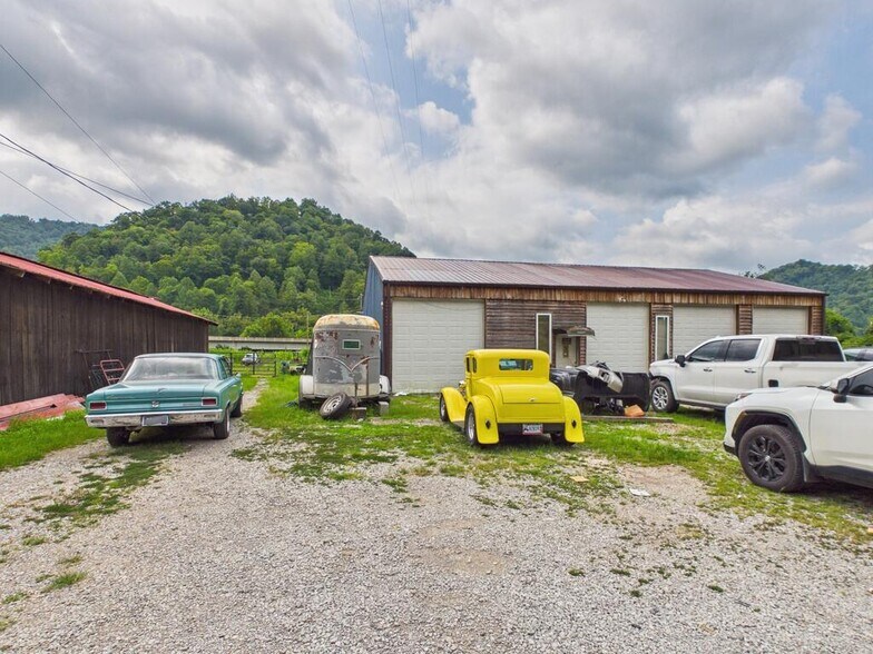 More Photos Of 8031 Ky Route 122, Minnie Warehouse For Sale