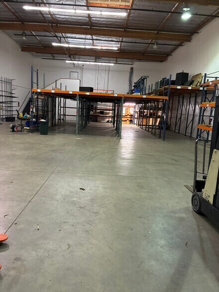 More Photos Of 10312 Norris Ave, Pacoima Unknown For Lease