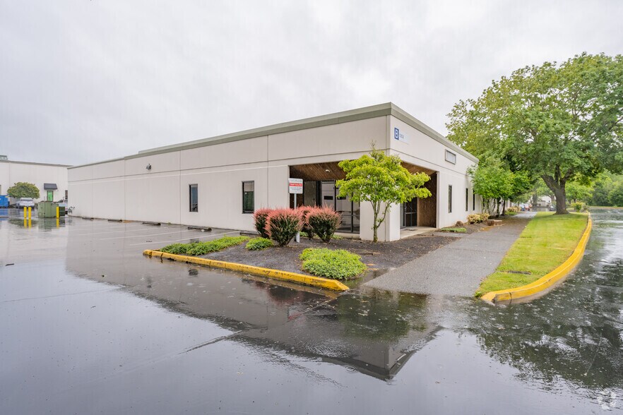 More Photos Of 12620-12626 Interurban Ave S, Tukwila Warehouse For Lease