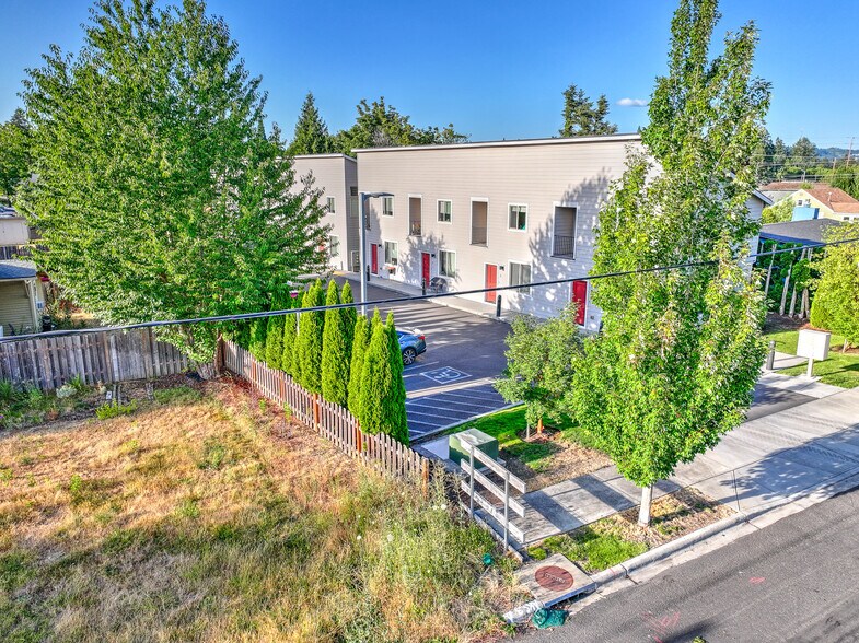 More Photos Of 17345 SW Blanton St, Beaverton Apartments For Sale