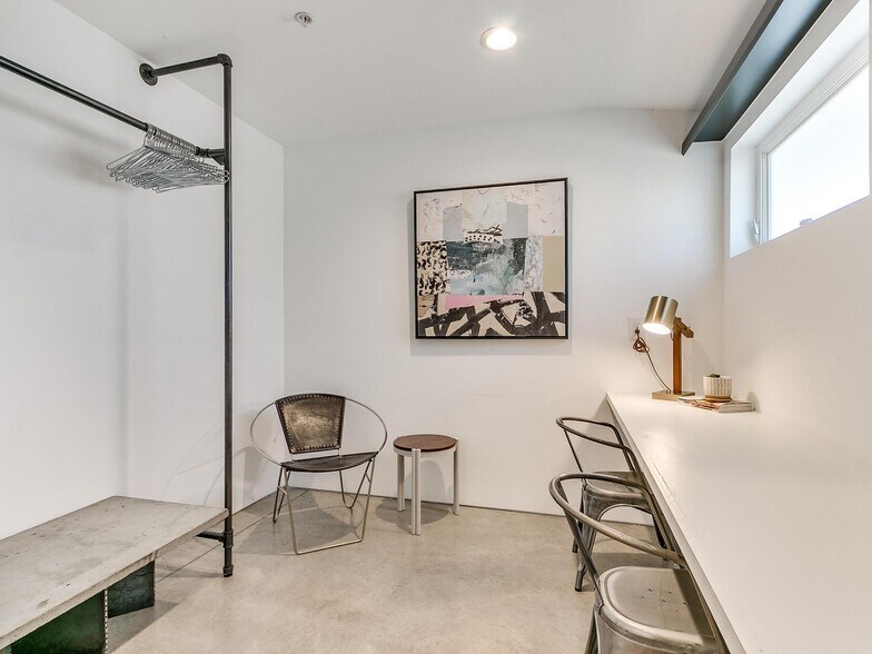 More Photos Of 711 N Douglas Ave, Oklahoma City Apartments For Sale