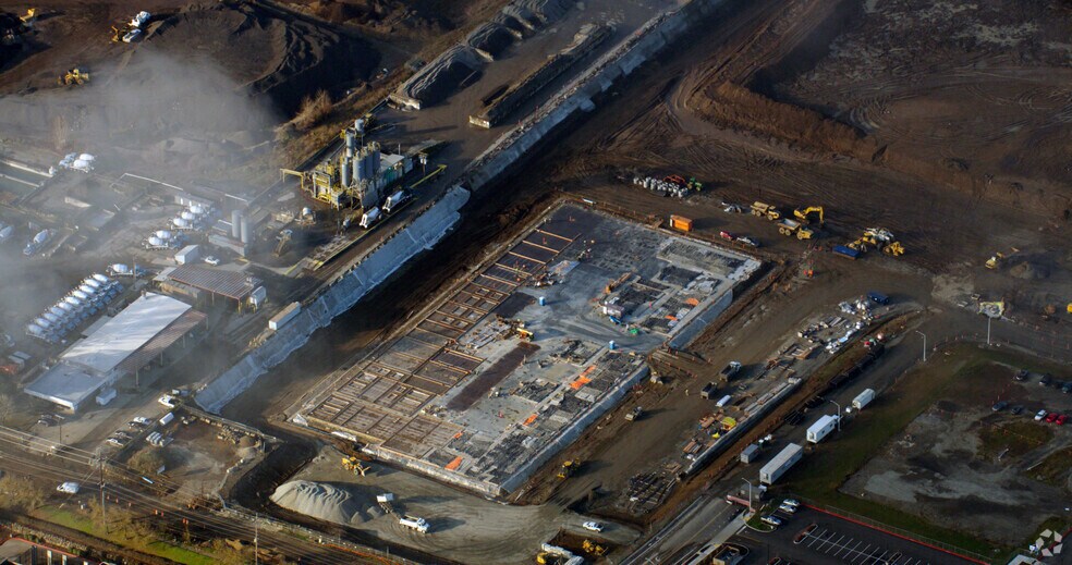 More Photos Of 18712 SE 1st St, Vancouver Distribution For Sale