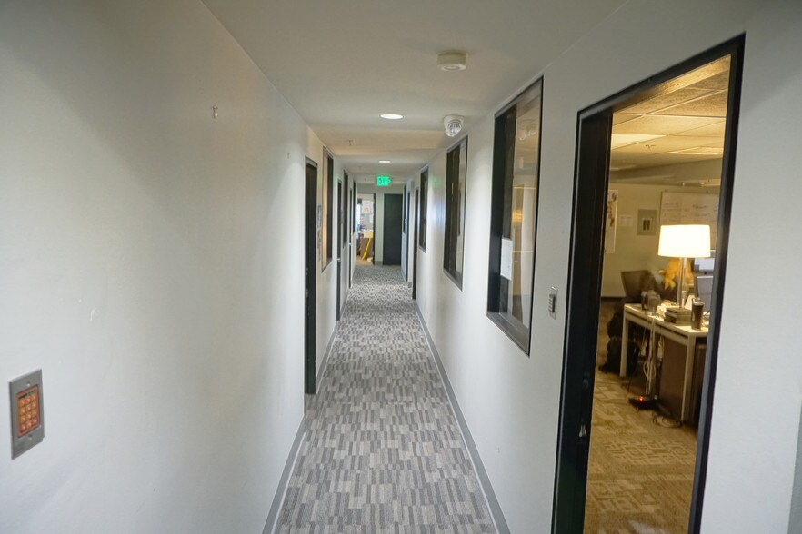 More Photos Of 639 S Glenwood Pl, Burbank Office For Lease