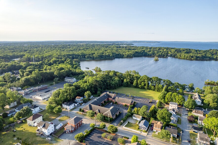 More Photos Of 310 Maple Ave, Barrington Medical For Lease