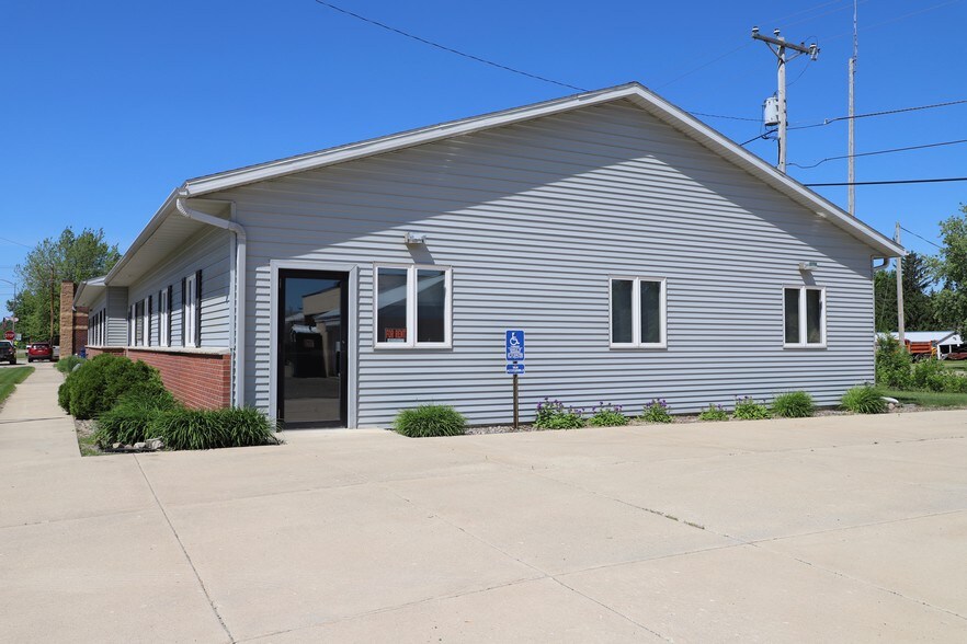 More Photos Of 112-118 S Main St, Medford Office For Sale