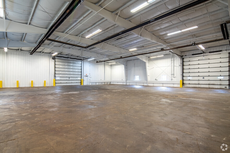 More Photos Of 920 3rd St, Hammond Service For Lease