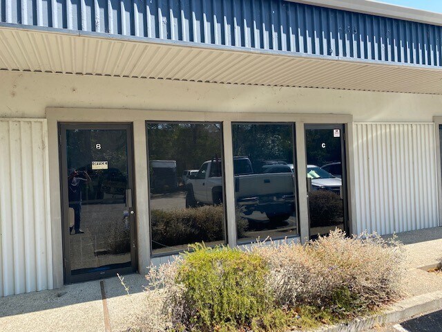More Photos Of 31 Pamaron Way, Novato Office For Lease