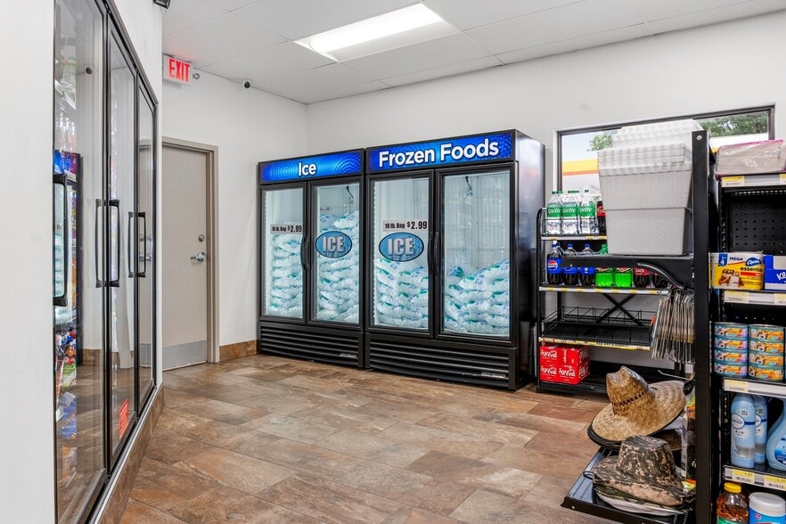 More Photos Of 2902 SW Port St Lucie Blvd, Port Saint Lucie Service Station For Sale