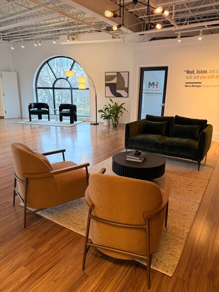 More Photos Of 950 N Washington St, Alexandria Coworking Space