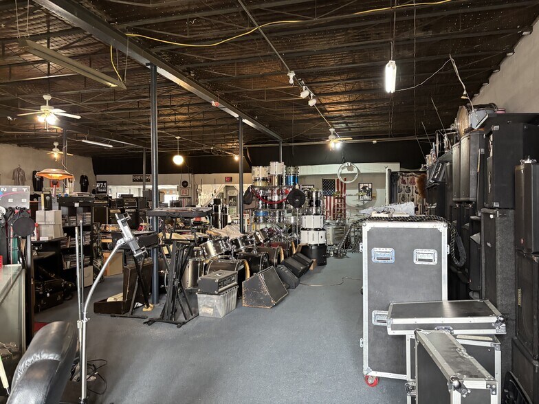 More Photos Of 3136 E Lancaster Ave, Fort Worth Storefront Retail Office For Sale