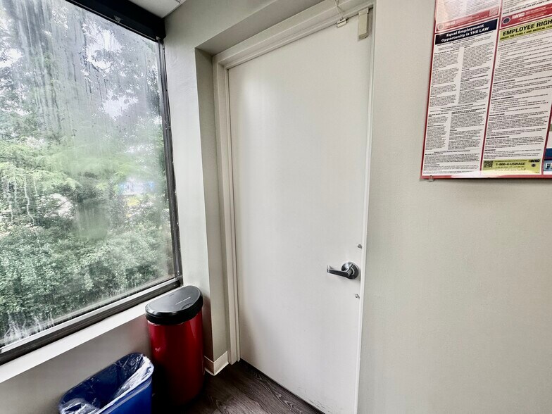 More Photos Of 81 Holly Hill Ln, Greenwich Office For Lease