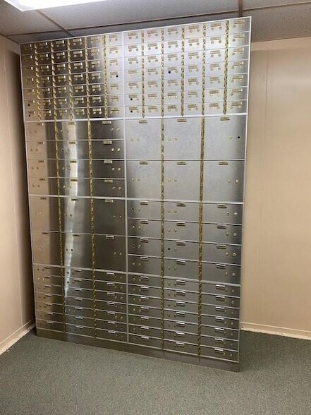 More Photos Of 3101 Austin Ave, Brownwood Bank For Sale