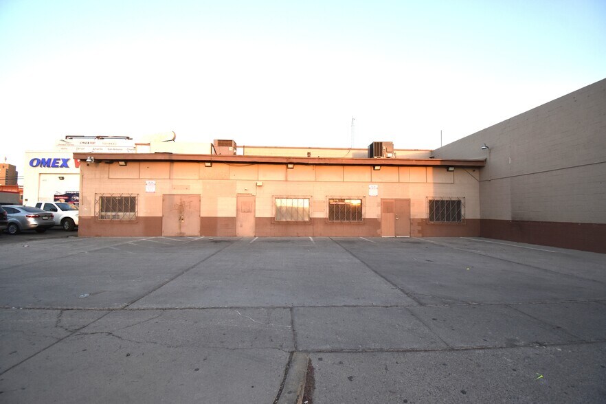 Primary Photo Of 410 Santa Fe St, El Paso Freestanding For Lease