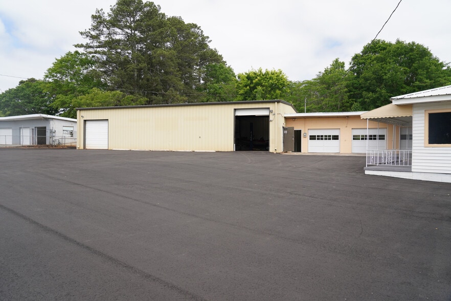More Photos Of 2008 W Whitner St, Anderson Flex For Sale