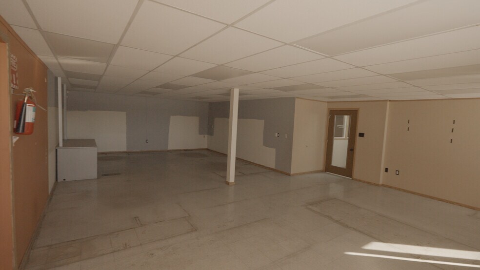 More Photos Of 135 York Street E St, Yorkton Warehouse For Sale