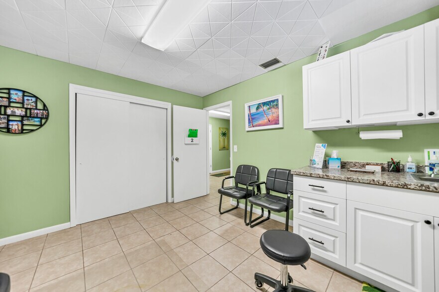 More Photos Of 303 E Gibson St, Arcadia Medical For Sale