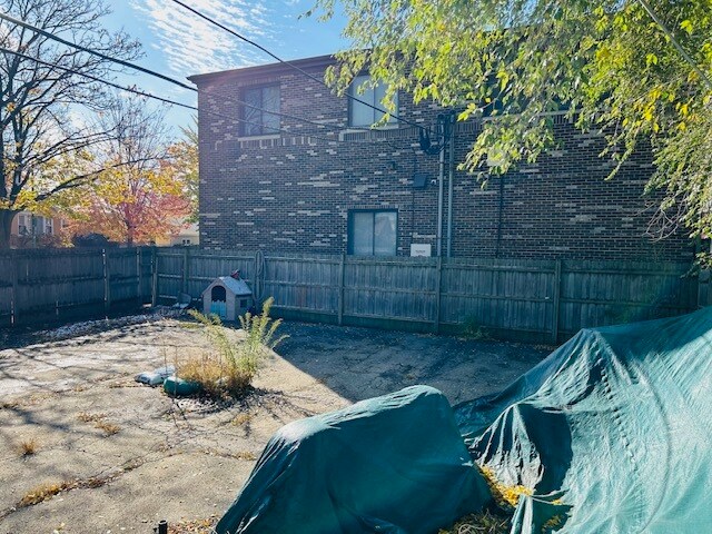 More Photos Of 5801 N Northwest Hwy, Chicago Apartments For Sale