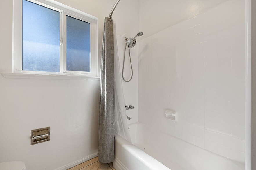 More Photos Of 2080 S Camino Real, Palm Springs Apartments For Sale