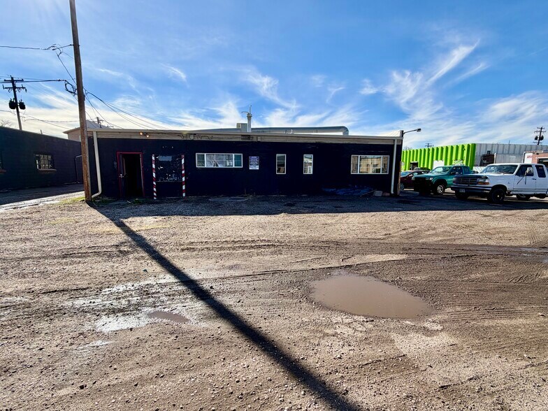 More Photos Of 5545 Harlan St, Arvada Unknown For Lease